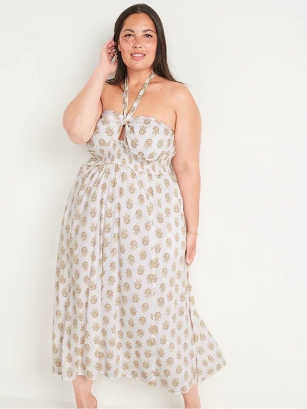 Old Navy Fit & Flare Lined Smocked Printed KeyholeHalter Maxi Dress Size
4X